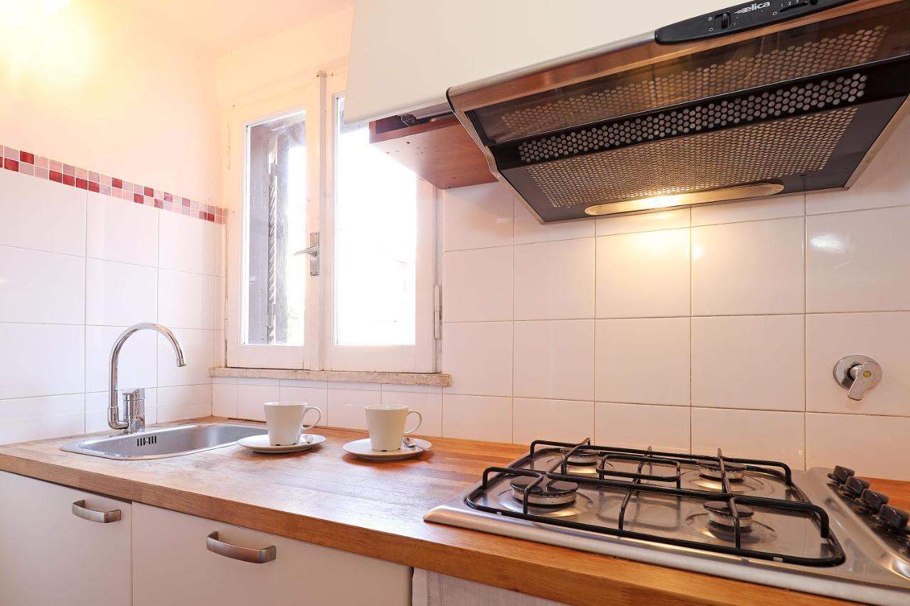 Monserrato Apartment Рим Екстер'єр фото
