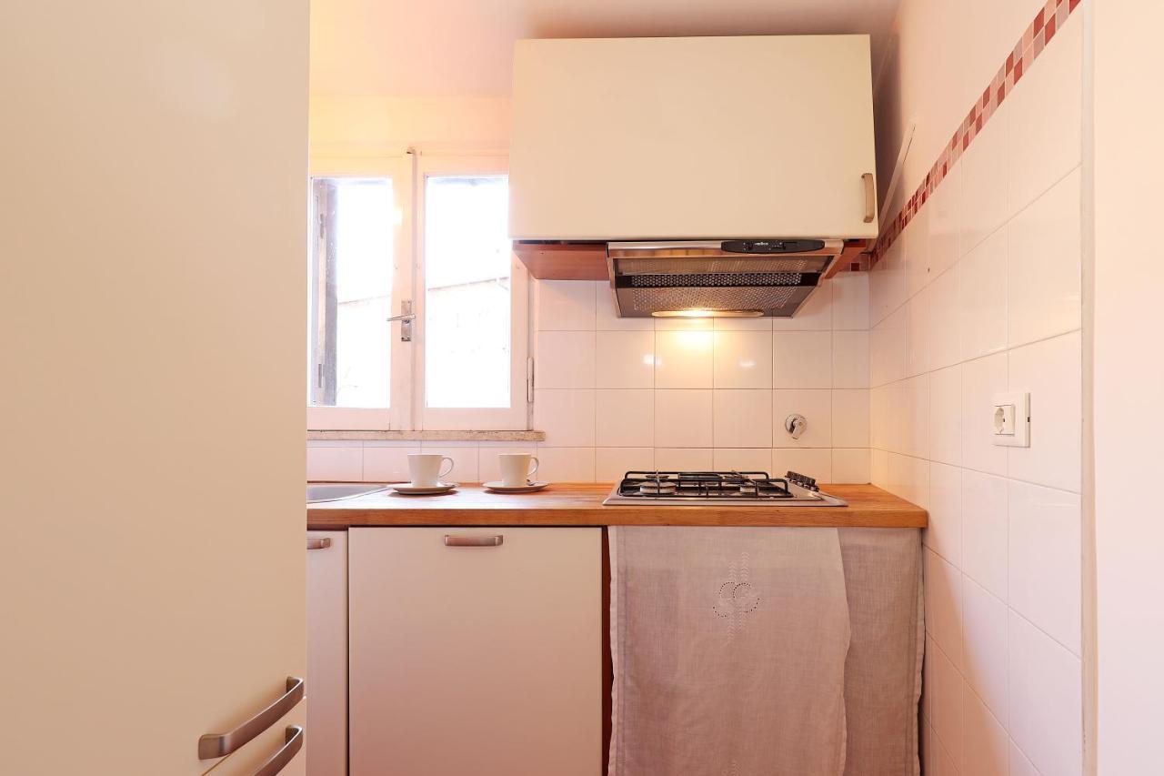 Monserrato Apartment Рим Екстер'єр фото