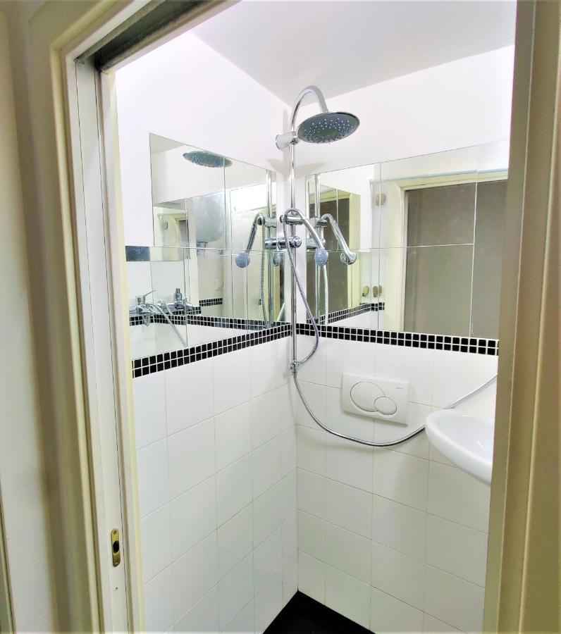 Monserrato Apartment Рим Екстер'єр фото